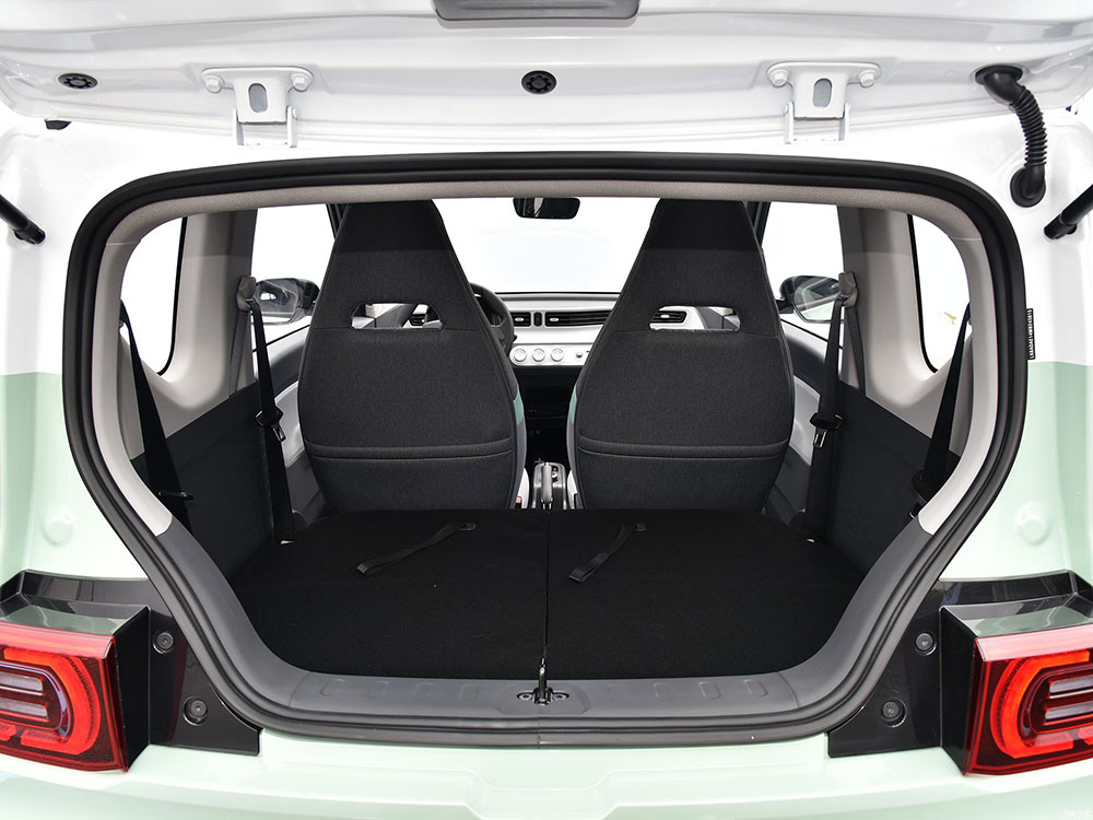 Muốn chở đồ, người dùng Wuling Hongguang Mini EV phải gập 2 ghế sau xuống Muốn chở đồ, người dùng Wuling Hongguang Mini EV phải gập 2 ghế sau xuống