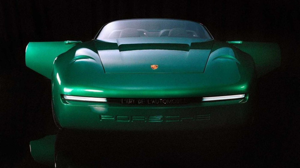 Đầu xe của Porsche 968 L'Art