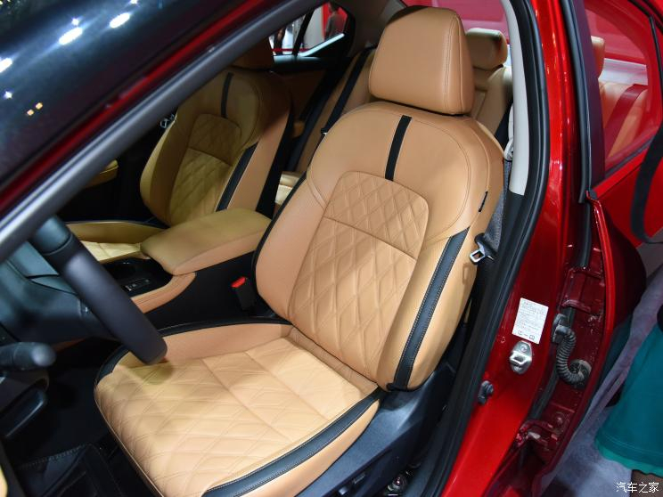 Ghế trước của Nissan Sylphy e-Power 2022
