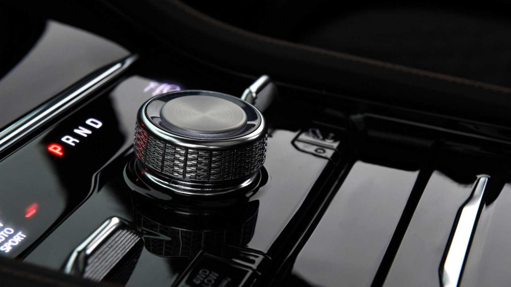 N&uacute;m xoay chuyển số của Jeep Grand Cherokee 2022