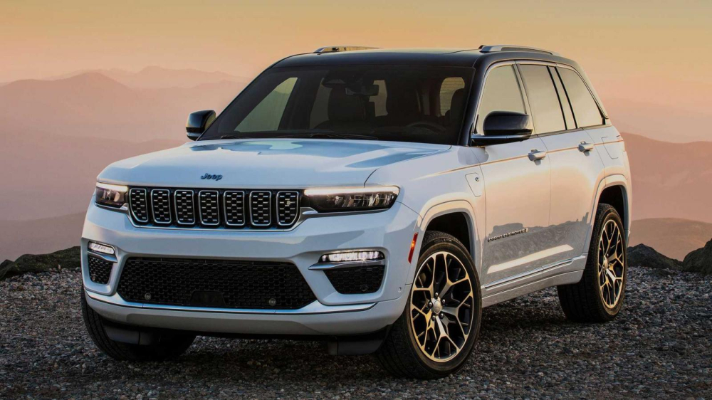 Thiết kế đầu xe của Jeep Grand Cherokee 2022 bản cao cấp