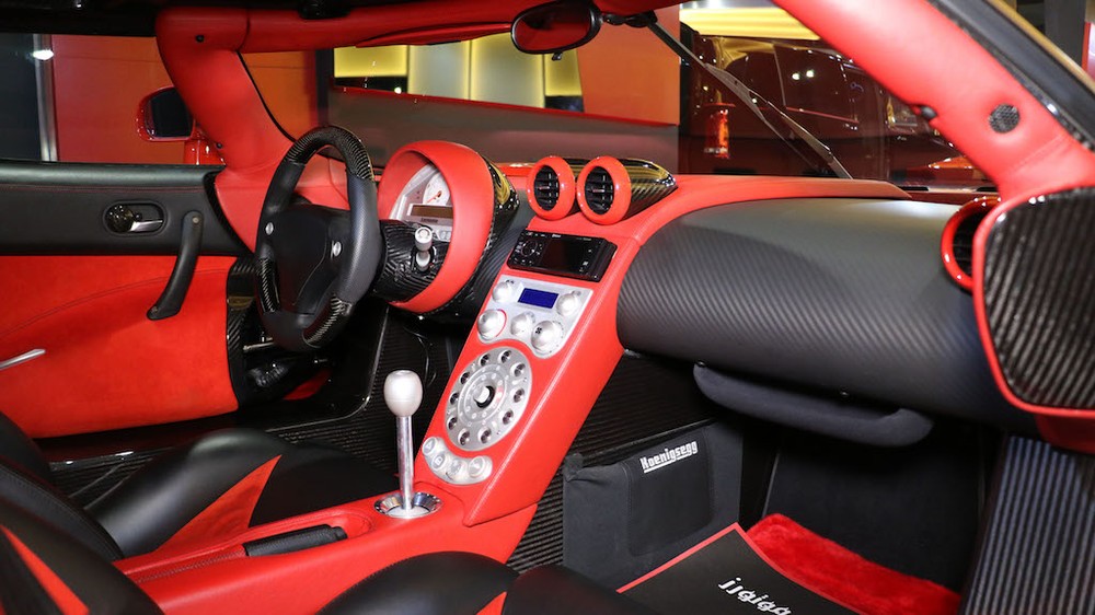 Bảng điều khiển xe của Koenigsegg CCX 