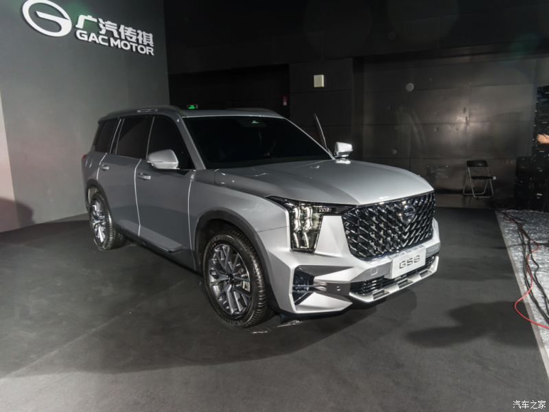 GAC Trumpchi GS8 2022 bản dùng máy xăng thông thường