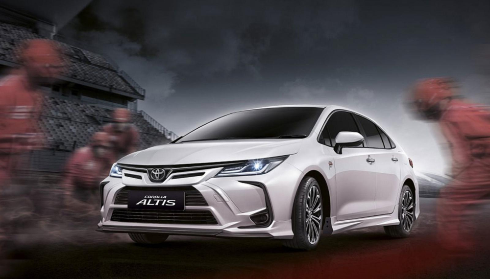 Toyota Corolla Altis trông như xe đua nhờ gói phụ kiện Nurburgring chính hãng