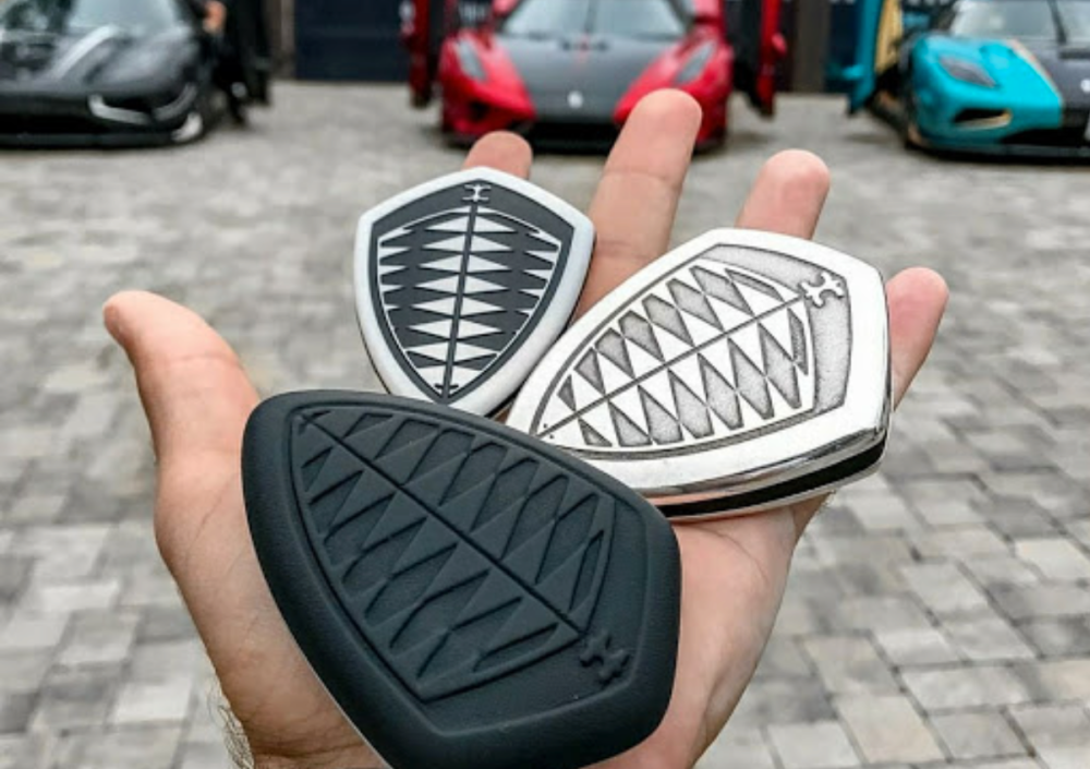 Mặt trước chìa khóa xe Koenigsegg Mặt trước chìa khóa xe Koenigsegg