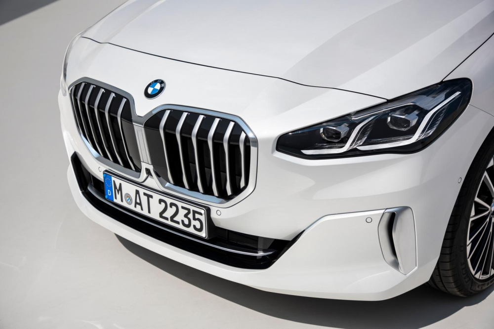 Lưới tản nhiệt của BMW 2-Series Active Tourer 2022 trở thành đề tài gây tranh cãi