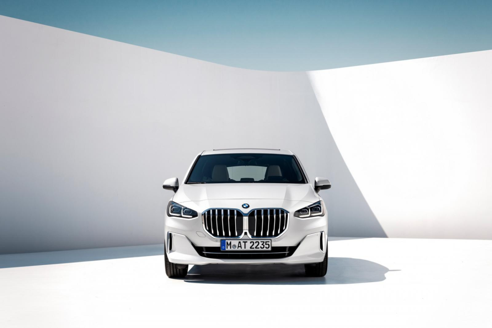 Thiết kế đầu xe của BMW 2-Series Active Tourer 2022