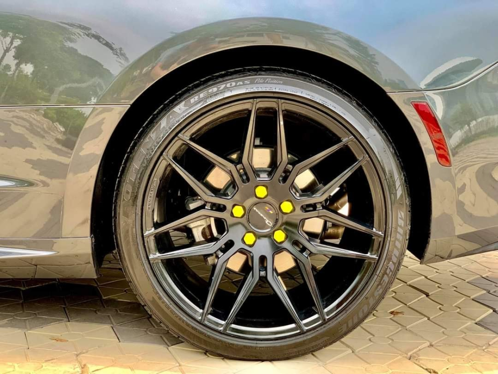 V&agrave; bộ m&acirc;m 7 chấu k&eacute;p
