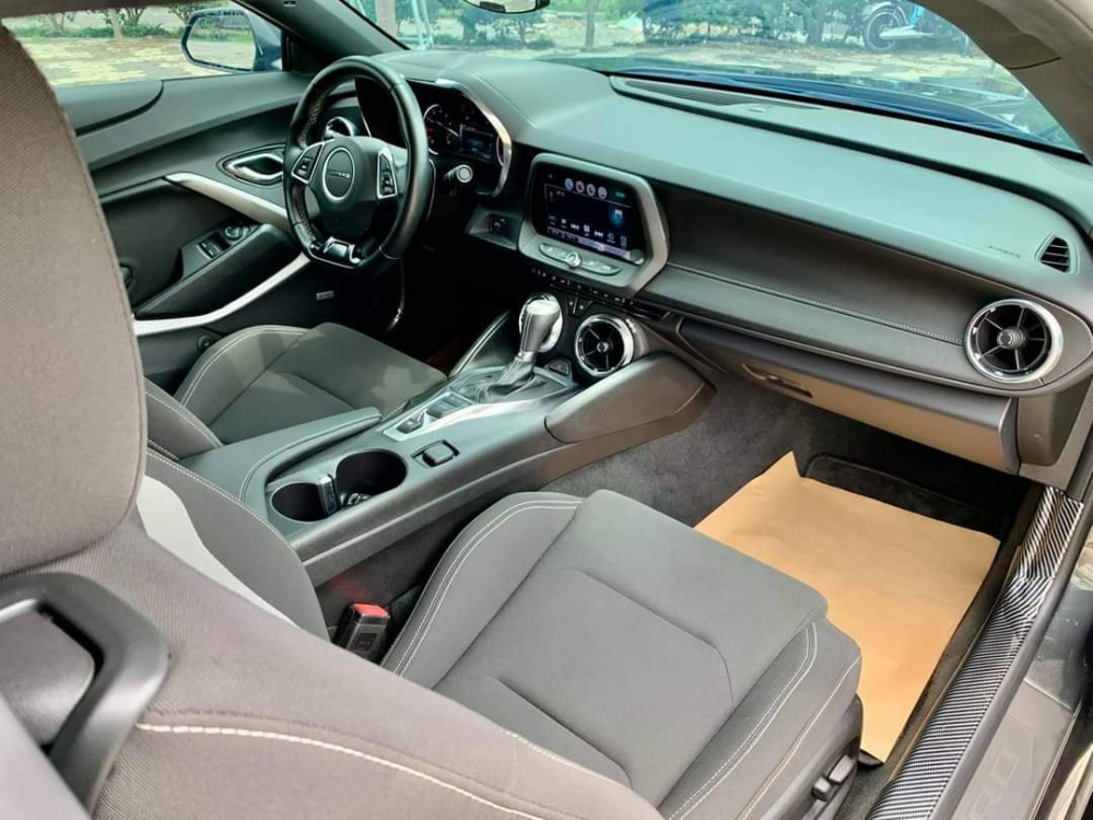 Hệ thống giải tr&iacute; của xe Chevrolet Camaro 2017