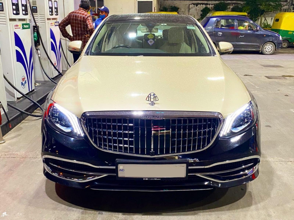 Chiếc xe n&agrave;y thực chất l&agrave; Mercedes-Benz E-Class L cải trang th&agrave;nh Maybach S-Class