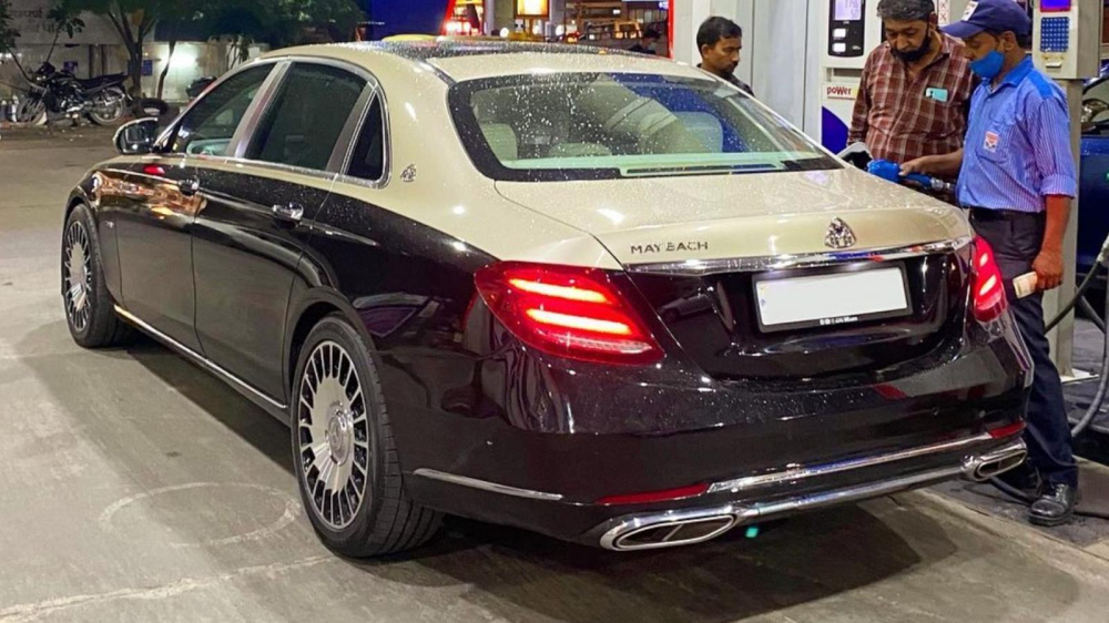 Ph&iacute;a sau của chiếc Mercedes Maybach S-Class nh&aacute;i