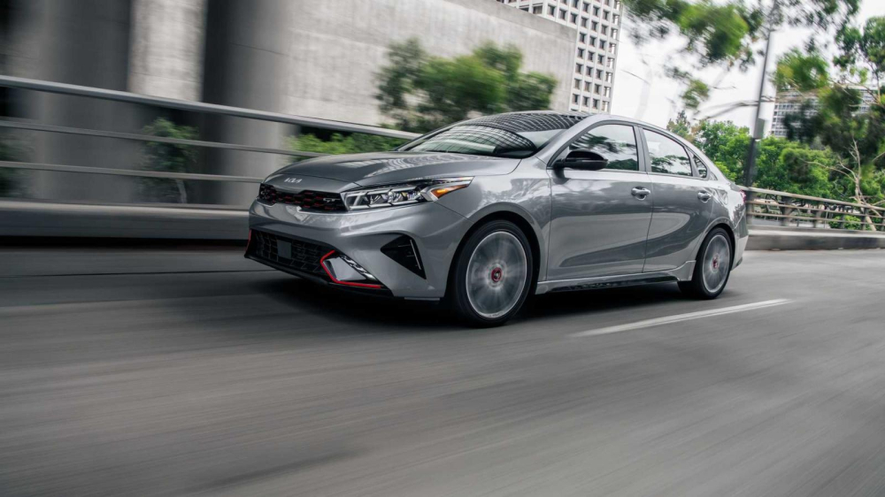 Kia Forte 2022 được n&acirc;ng cấp cả trang bị an to&agrave;n