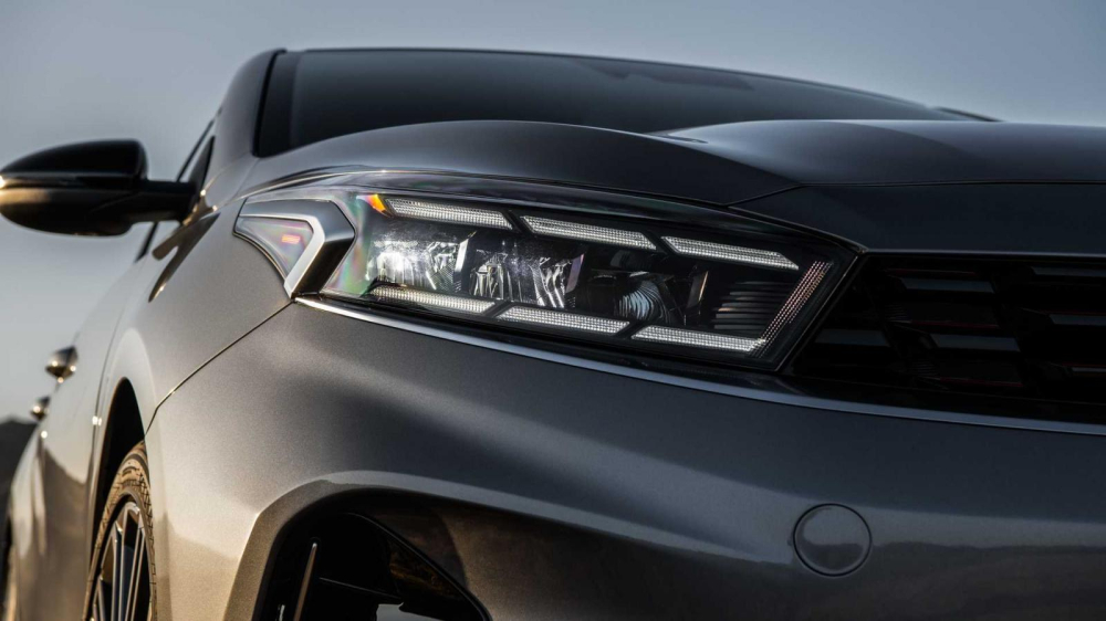 Dải đ&egrave;n LED định vị ban ng&agrave;y mới của Kia Forte 2022