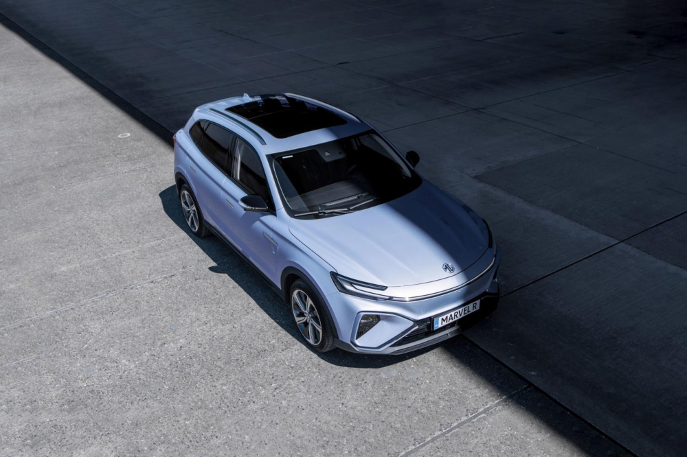 MG Marvel R Electric 2022 có cả phiên bản 2 mô-tơ và 3 mô-tơ điện