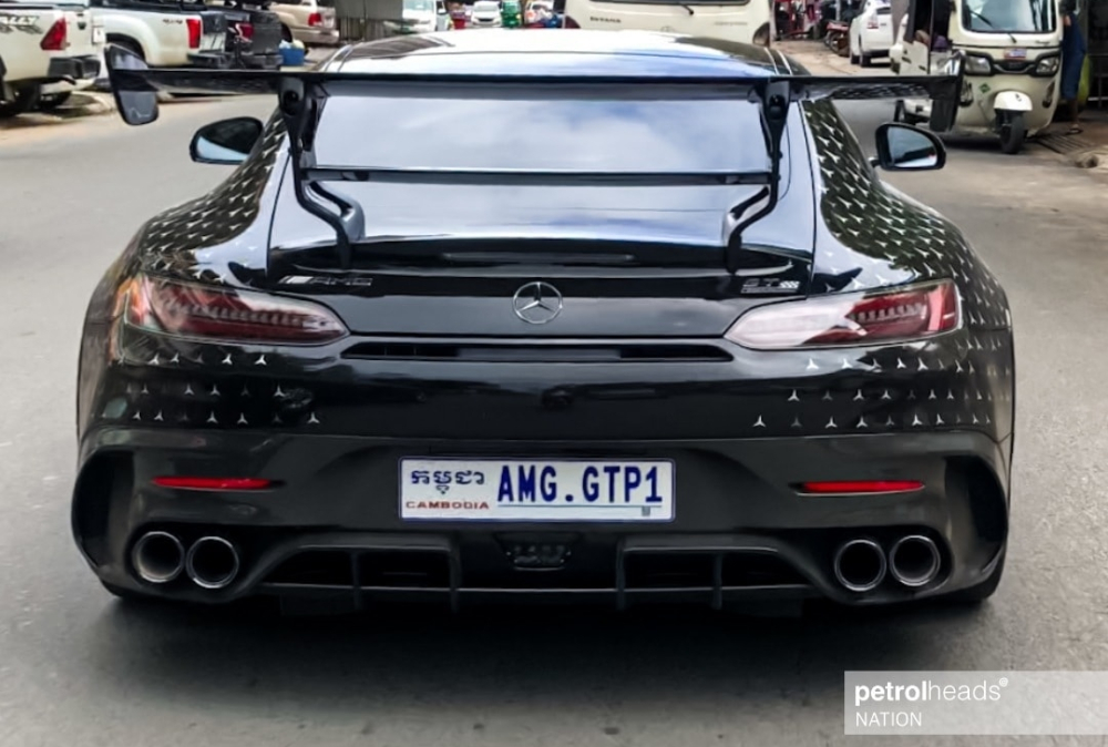Biển số chiếc xe Mercedes-AMG GT Black Series P One Edition này mang ý nghĩa tên xe Biển số chiếc xe Mercedes-AMG GT Black Series P One Edition này mang ý nghĩa tên xe