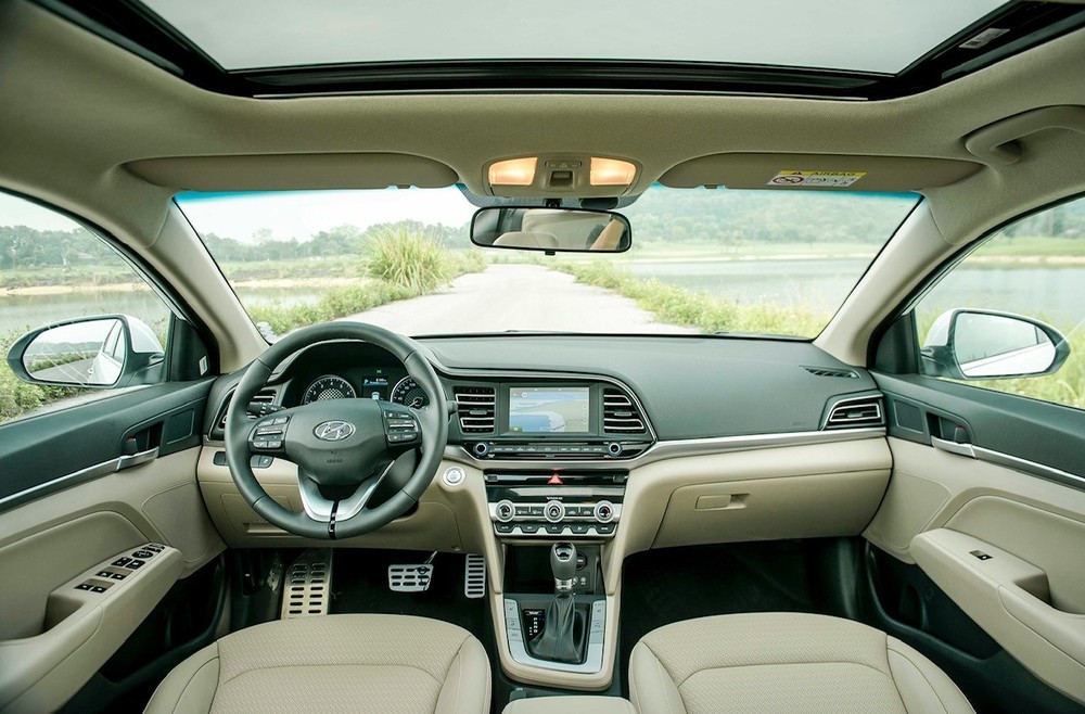 Nội thất mang đậm phong cách Hàn của Hyundai Elantra