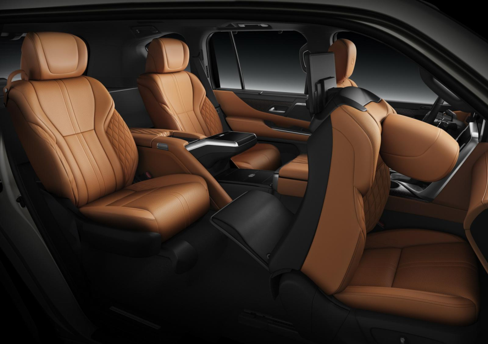 Ghế phụ lái của Lexus LX600 Ultra Luxury 2022 có thể dịch lên trên, ngả về trước và gập tựa đầu ghế Ghế phụ lái của Lexus LX600 Ultra Luxury 2022 có thể dịch lên trên, ngả về trước và gập tựa đầu ghế