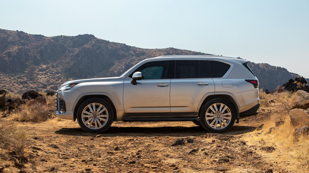 Lexus LX 2022 giữ nguyên chiều dài cơ sở nhưng lại nhẹ hơn 200 kg Lexus LX 2022 giữ nguyên chiều dài cơ sở nhưng lại nhẹ hơn 200 kg