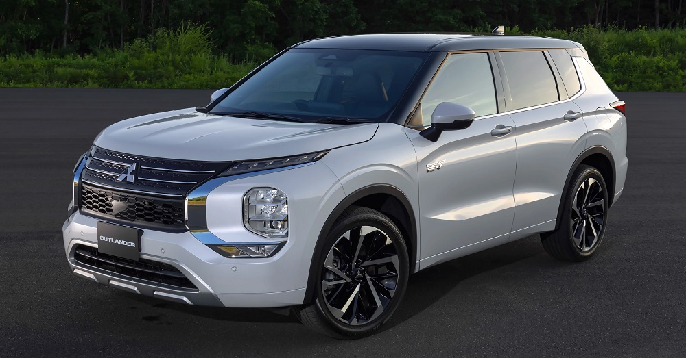 Cận cảnh đầu xe của Mitsubishi Outlander PHEV 2022