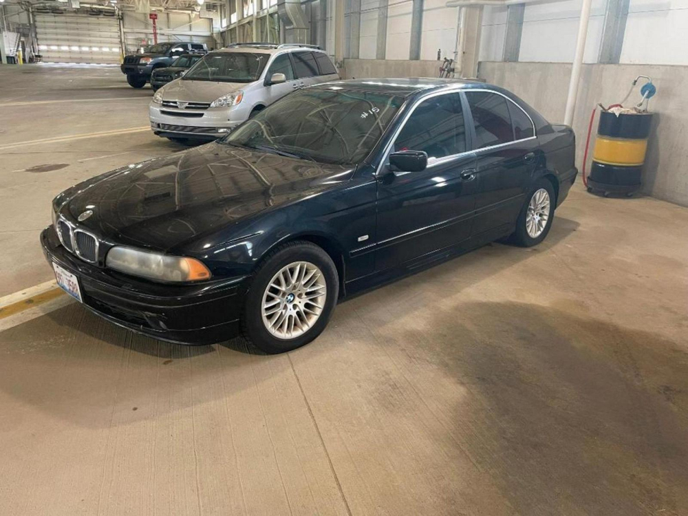 Chiếc BMW 5-Series thế hệ E39 chuẩn bị được đấu giá