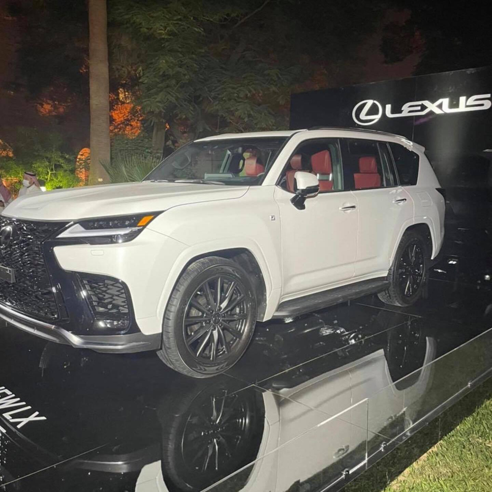 Lexus LX 2022 dùng chung động cơ với Toyota Land Cruiser mới Lexus LX 2022 dùng chung động cơ với Toyota Land Cruiser mới