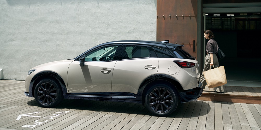 Mazda CX-3 Super Edgy 2022 còn có những chi tiết ngoại thất màu đen bóng mới Mazda CX-3 Super Edgy 2022 còn có những chi tiết ngoại thất màu đen bóng mới