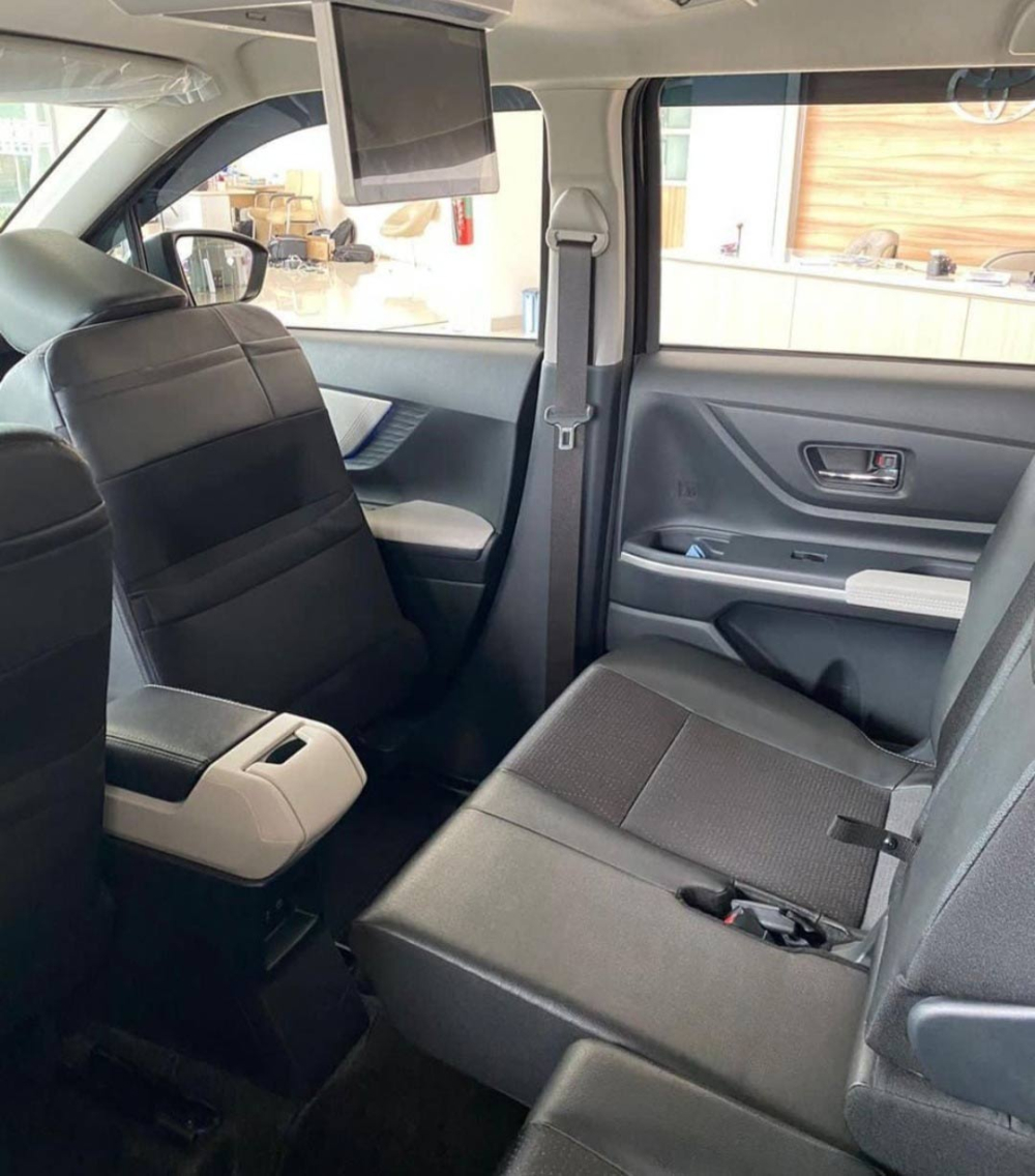 Hàng ghế thứ hai của Toyota Avanza 2022 Hàng ghế thứ hai của Toyota Avanza 2022