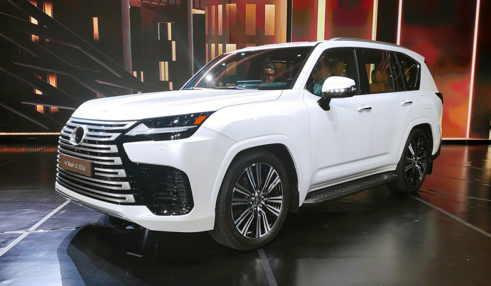 Lexus LX 500d 2022 được trưng bày trong sự kiện diễn ra tại Nga Lexus LX 500d 2022 được trưng bày trong sự kiện diễn ra tại Nga
