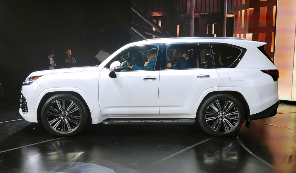 Lexus LX 500d 2022 dùng động cơ diesel V6, dung tích 3.3L lấy từ Toyota Land Cruiser thế hệ mới Lexus LX 500d 2022 dùng động cơ diesel V6, dung tích 3.3L lấy từ Toyota Land Cruiser thế hệ mới