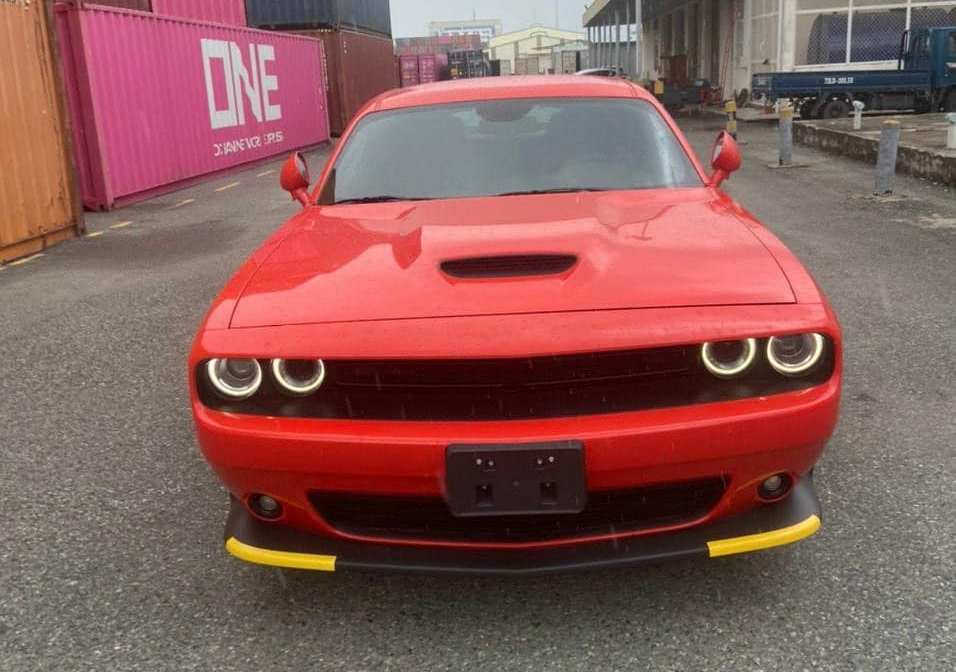 Dodge Challenger GT hàng hiếm tại Việt Nam được chào bán hơn 3 tỷ đồng Dodge Challenger GT hàng hiếm tại Việt Nam được chào bán hơn 3 tỷ đồng