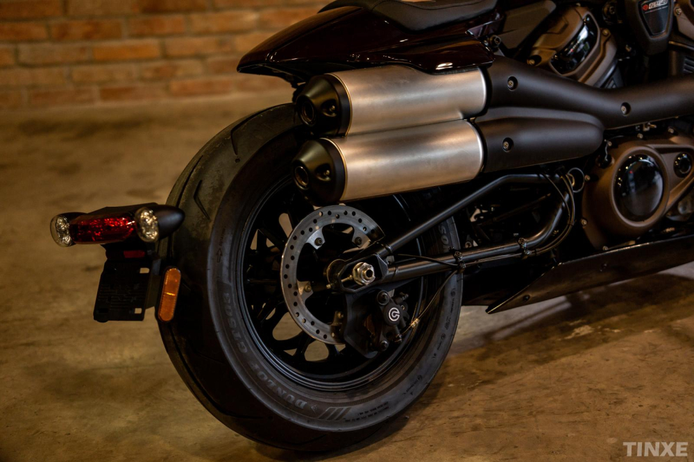 Bộ bánh béo trên Harley-Davidson Sportster S 2021 Bộ bánh béo trên Harley-Davidson Sportster S 2021