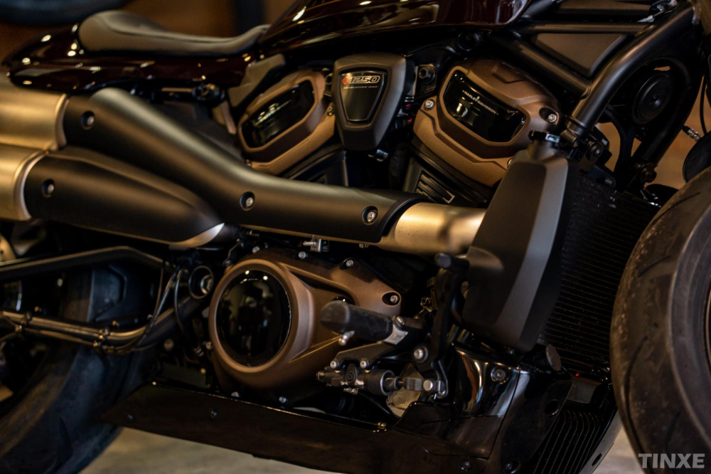 Khối động cơ tuyệt đẹp được khoe ra trên H-D Sportster S 2021 Khối động cơ tuyệt đẹp được khoe ra trên H-D Sportster S 2021