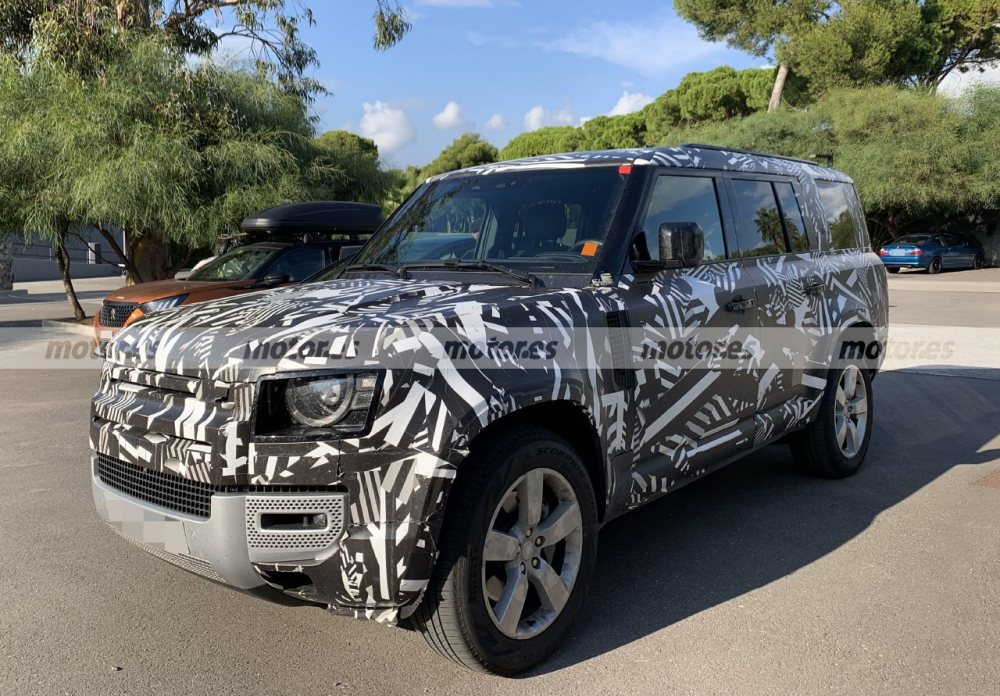Thiết kế ngoại thất của Land Rover Defender 130 dự kiến giống phiên bản 90 và 110