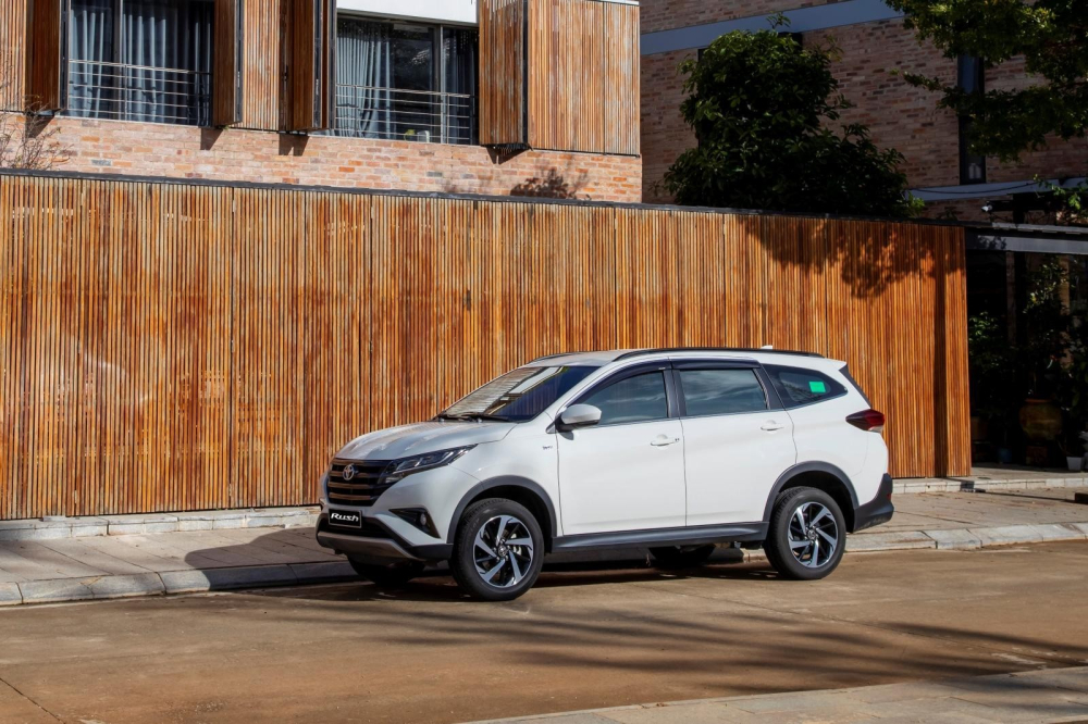 Toyota Rush được nhập khẩu nguy&ecirc;n chiếc với duy nhất 1 phi&ecirc;n bản.