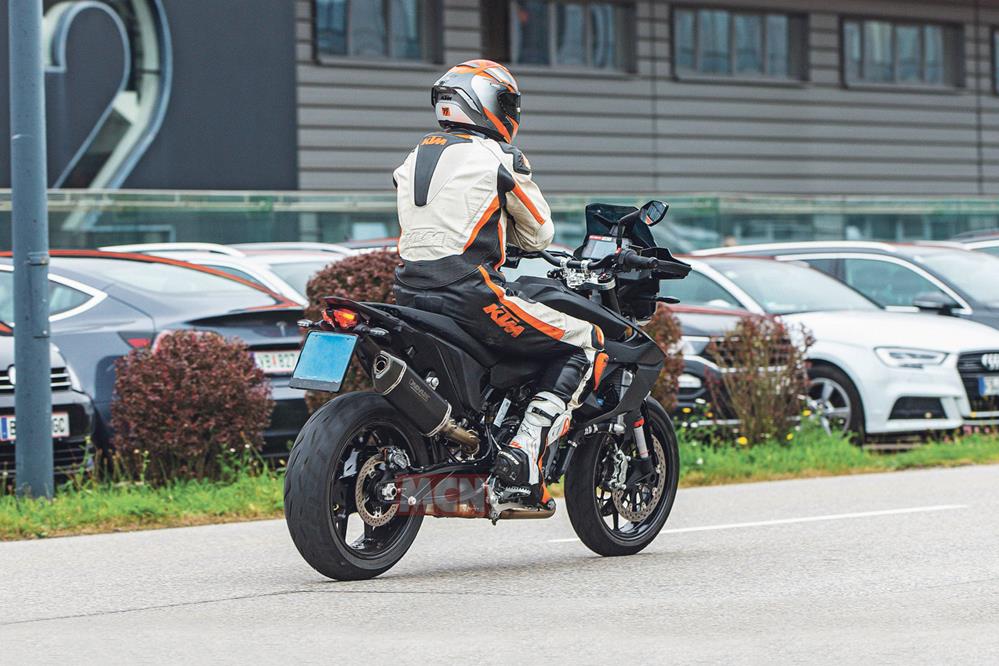 KTM 890 SMT