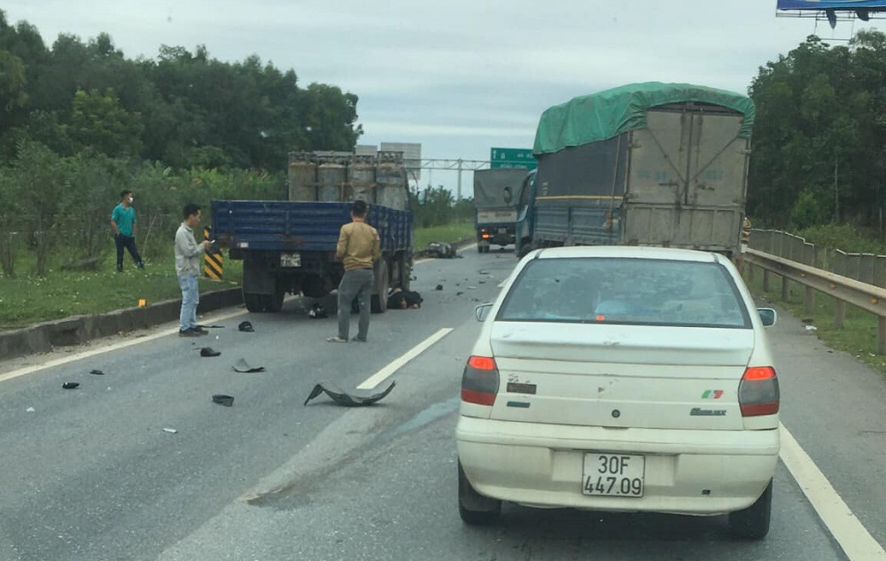 Hiện trường vụ tai nạn liên hoàn trên cao tốc Hà Nội - Thái Nguyên