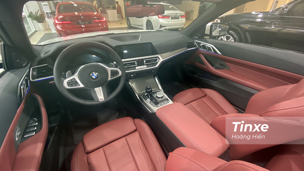 Không gian nội thất của BMW 430i M Sport Convertible vẫn hiện đại, thực dụng, tiện nghi đậm chất của BMW.