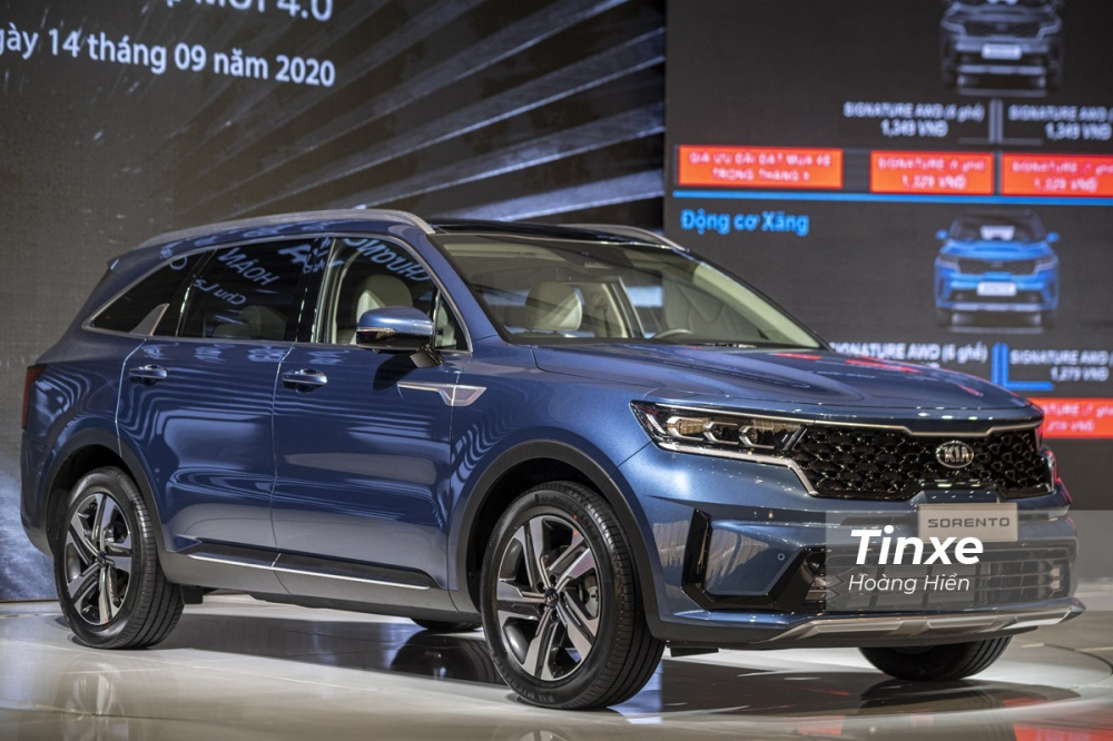 Kia Sorento được giảm giá chủ yếu là để cạnh tranh với Hyundai Santa Fe.