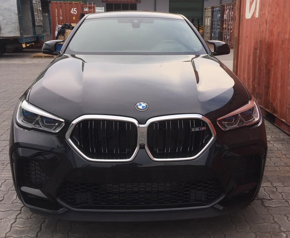 BMW X6 M 2021 đầu tiên về Việt Nam để phục vụ người thích sưu tập và chơi hàng lạ BMW X6 M 2021 đầu tiên về Việt Nam để phục vụ người thích sưu tập và chơi hàng lạ