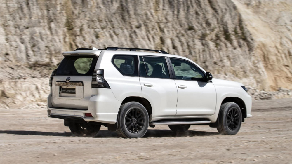 Tương tự như người anh, Toyota Land Cruiser Prado 2021 cũng đang có lạc tại đại lý, lên tới gần 100 triệu đồng. Tương tự như người anh, Toyota Land Cruiser Prado 2021 cũng đang có lạc tại đại lý, lên tới gần 100 triệu đồng.