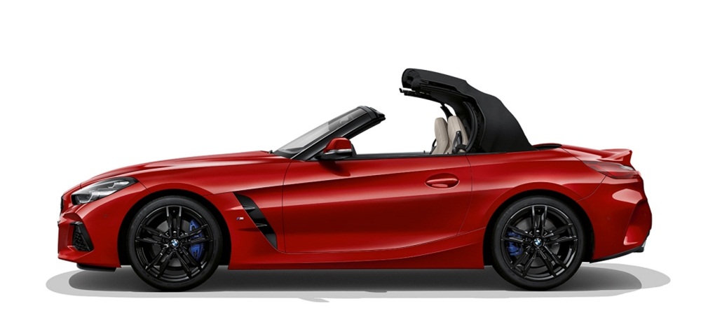 BMW Z4 sDrive30i sử dụng mui mềm BMW Z4 sDrive30i sử dụng mui mềm