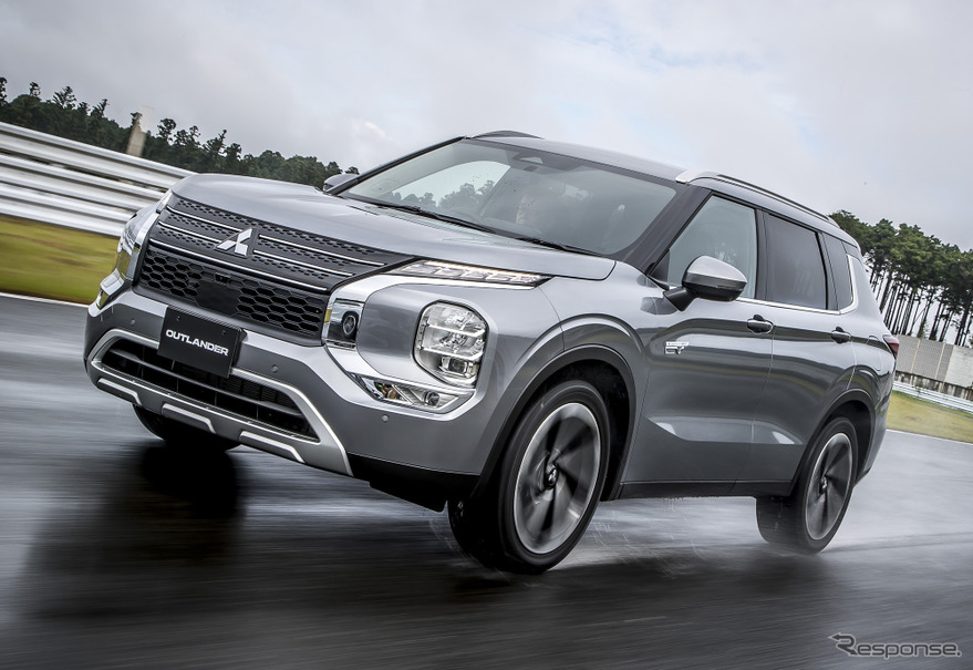 Mitsubishi Outlander PHEV 2022 có thể chạy 87 km bằng mô-tơ điện