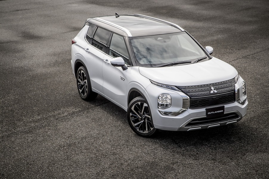 Mitsubishi Outlander PHEV 2022 có sạc nhanh