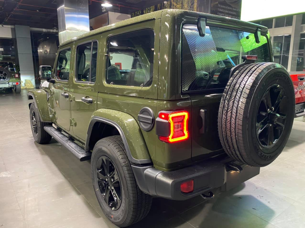 Xe Jeep Wrangler Sahara Altitude có giá lăn bánh trên 4 tỷ đồng Xe Jeep Wrangler Sahara Altitude có giá lăn bánh trên 4 tỷ đồng