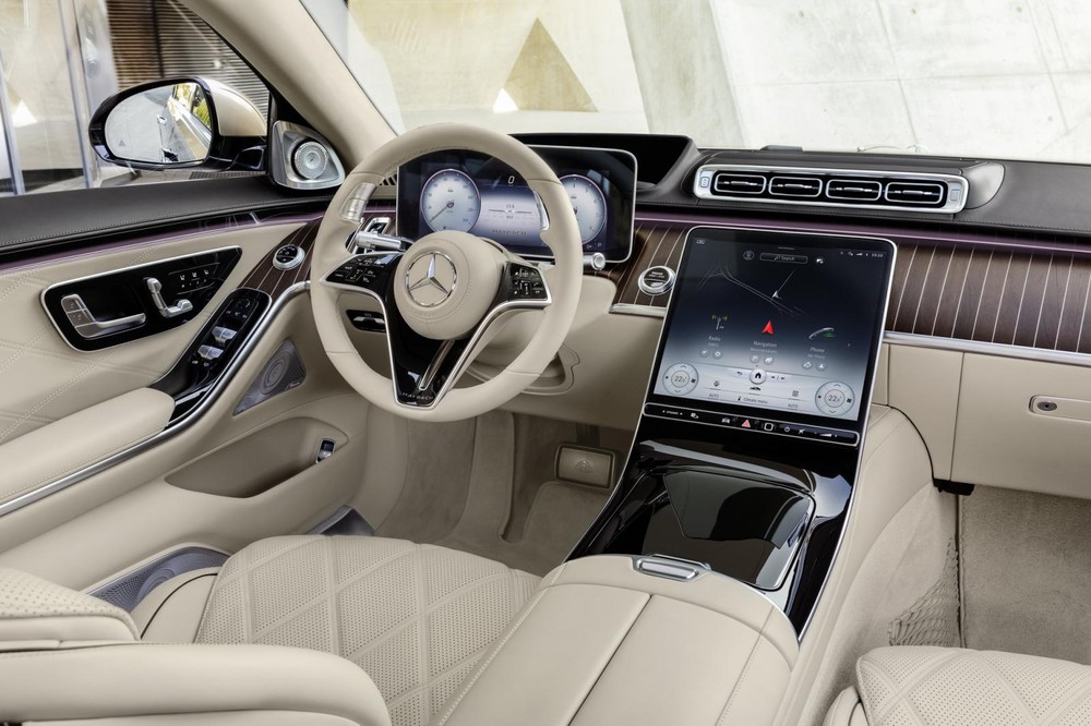 Khoang lái hiện đại, đẳng cấp của Mercedes-Maybach S680 2022