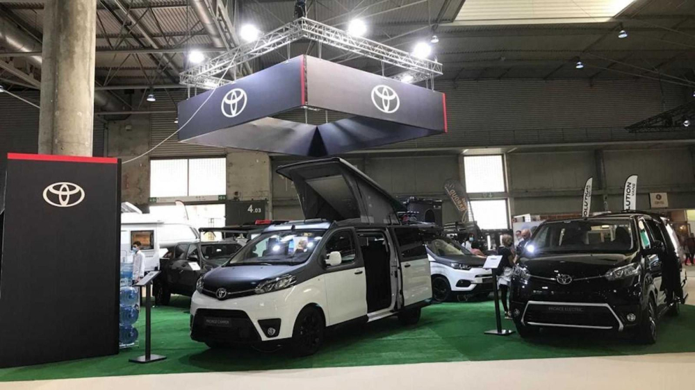 Toyota giới thiệu c&ugrave;ng l&uacute;c 4 mẫu xe cắm trại tại International Caravan Show 2021 diễn ra ở T&acirc;y Ban Nha