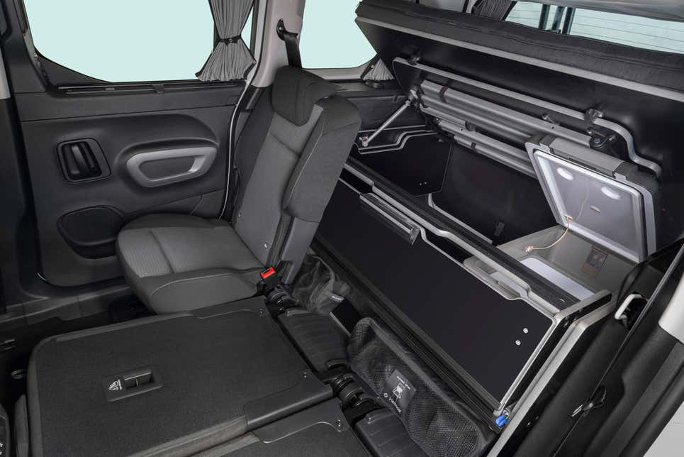 Nội thất đa dụng của Toyota Proace Camper