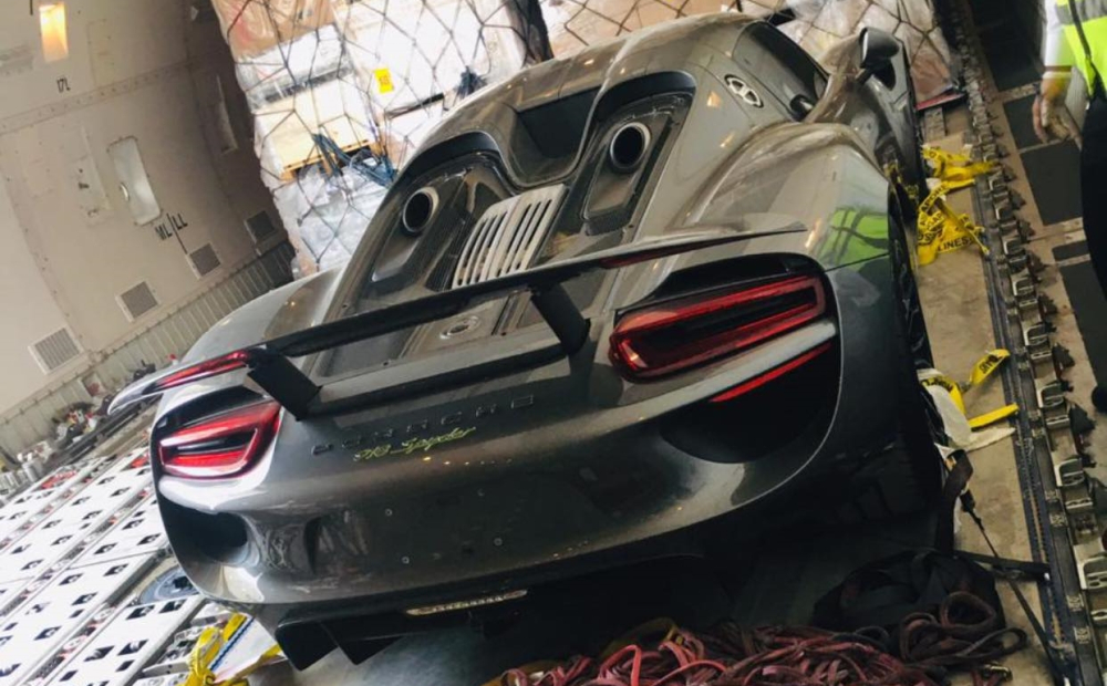 Trên toàn thế giới chỉ có 918 chiếc xe Porsche 918 Spyder