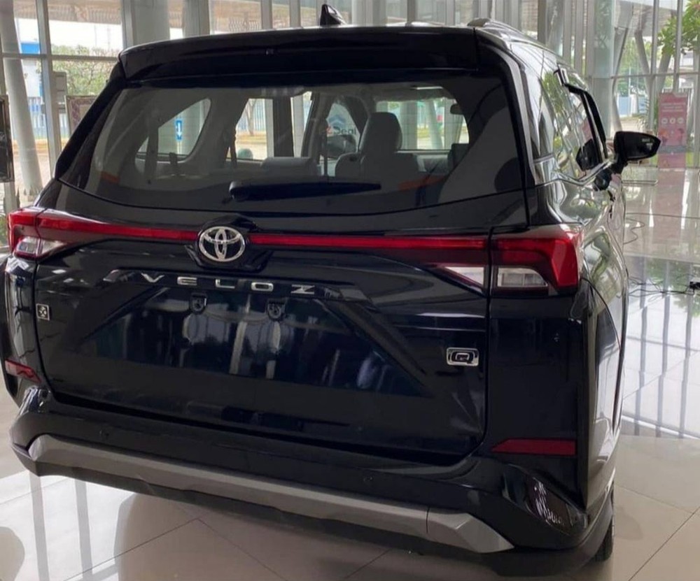Toyota Avanza 2022 nhìn từ đằng sau