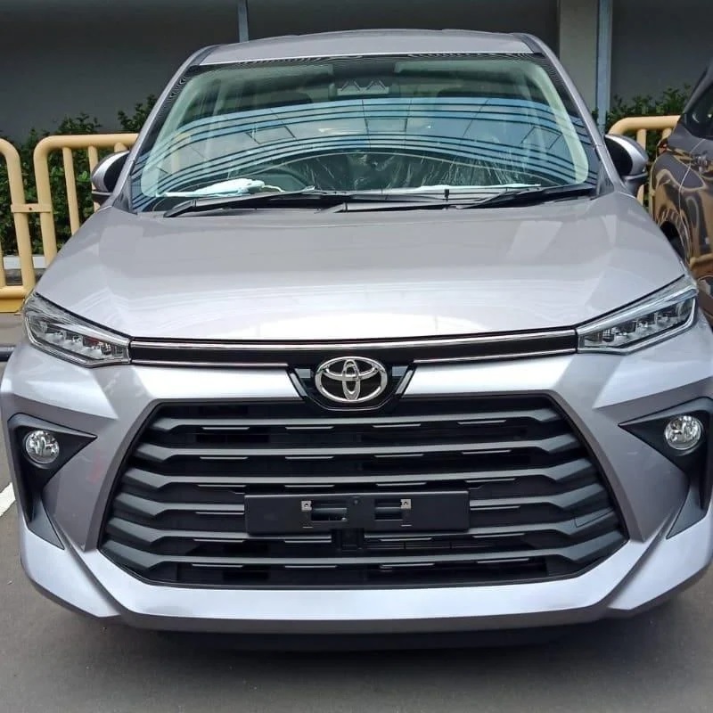 Thiết kế đầu xe của Toyota Avanza 2022 bản thường